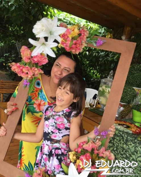 Você também pode ver as fotos usando as setas do seu teclado! Experimente!